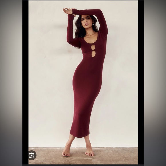 MESHKI Alma Long Sleeve Knit Midi Dress Cherry Brown - Picture 1 of 3